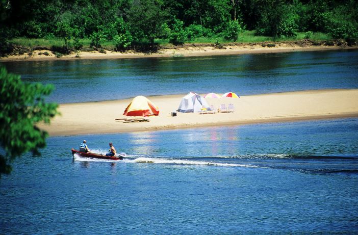 Camping in Wisconsin: Public vs. Private Campgrounds?